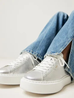 Vince Tora Metallic Sneaker Voor Dames