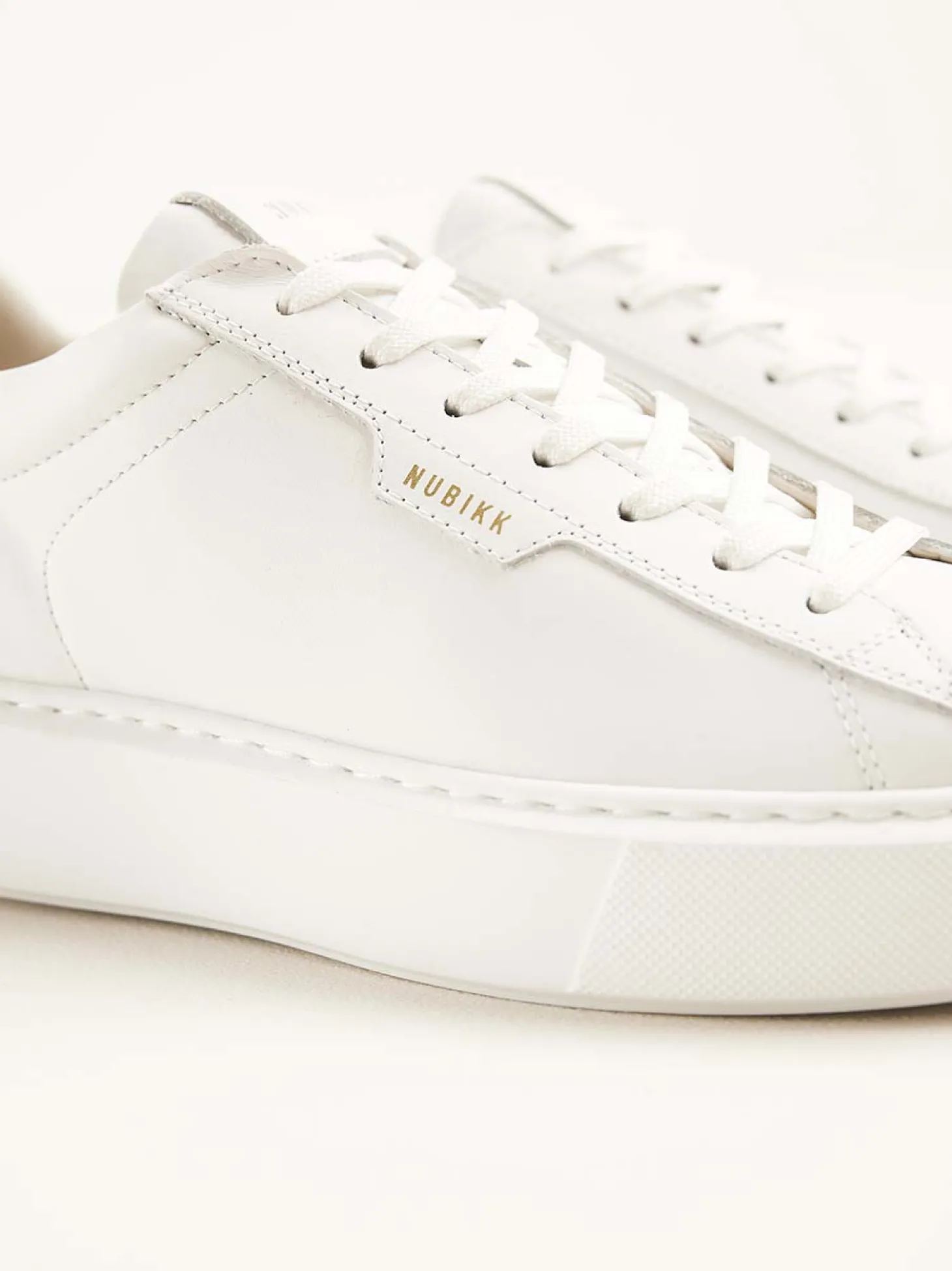 Vince Tora Witte Sneakers Voor Dames